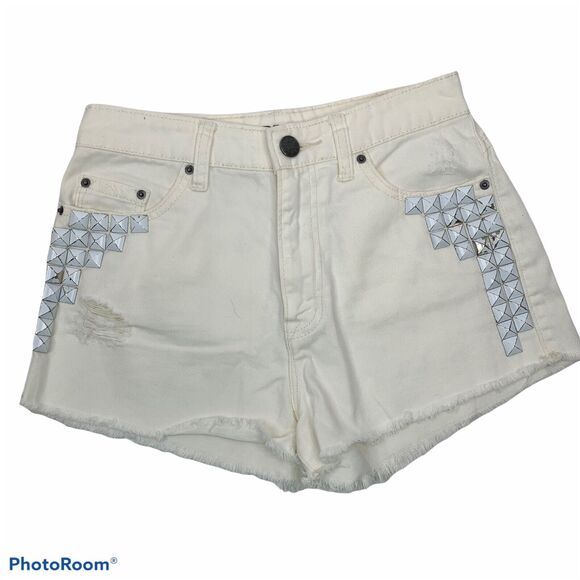UO BDG Size 26 Shorts Studded High Rise Dree Cheeky Denim Hi Rise Distressed - Picture 1 of 10